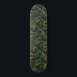 Camouflage Camo Brown Green Army Woodland Persoonlijk Skateboard<br><div class="desc">Dit ontwerp kan worden gepersonaliseerd door de aanpassingsoptie te kiezen om tekst toe te voegen of andere veranderingen aan te brengen. Als dit product de optie heeft om het ontwerp naar een ander object over te brengen, moet u het ontwerp zo nodig aanpassen. Neem contact met me op colorflowcreations@gmail.com als...</div>