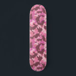 Camouflage Camo Fun Pink Glitter Persoonlijk Skateboard<br><div class="desc">Dit ontwerp kan worden gepersonaliseerd door de aanpassingsoptie te kiezen om tekst toe te voegen of andere veranderingen aan te brengen. Als dit product de optie heeft om het ontwerp naar een ander object over te brengen, moet u het ontwerp zo nodig aanpassen. Neem contact met me op colorflowcreations@gmail.com als...</div>