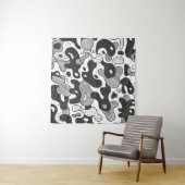 camouflage met abstracte doedelstijl, zwart wandkleed (In situ)