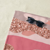 Camouflage Roos Gold Blush Roze Camo Legerpatroon Strandlaken (In situ)