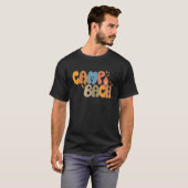 Camp Bach Happy Camper Camping Groovy T-shirt (Voorkant volledig)