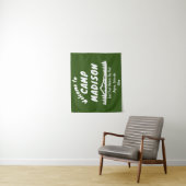 Camp Bachelorette Bach Berg Camping Prop Sign Wandkleed (In situ)