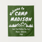 Camp Bachelorette Berg Camping Party Prop Sign Wandkleed (Voorkant)