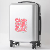 Camp Hair Maakt Zomer Camping Meisjes Groovy niet  Sticker (Koffer)