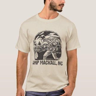 'Camp Mackall' - lange tab - voorzijde T-shirt