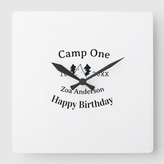 Camp one happy birthday name date campingadventure vierkante klok (Voorkant)