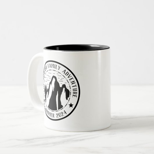 Campagne over de  Logo in de bergen Tweekleurige Koffiemok (Voorkant links)