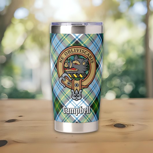 Campbell Crest over Jurk Tartan Geïsoleerde Drinkbeker