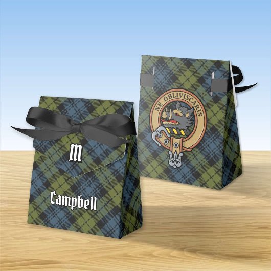 Campbell Crest over Tartan Favor Box Bedankdoosjes