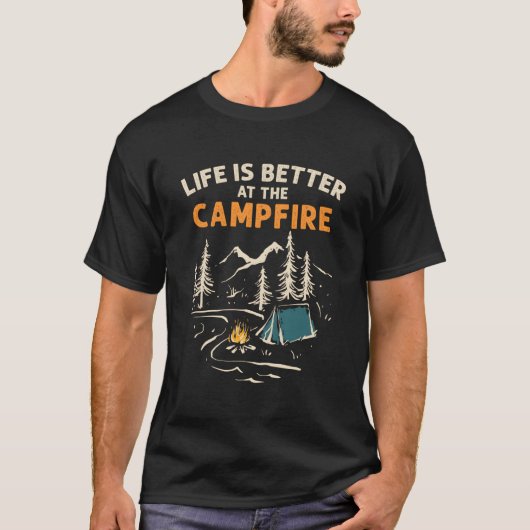 Camper Camp Campfire Het leven is beter bij de T-shirt (Voorkant)