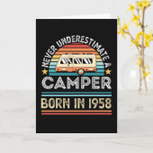 Camper geboren in 1958 70th Birthday camping Gift Kaart (Gele Bloem)
