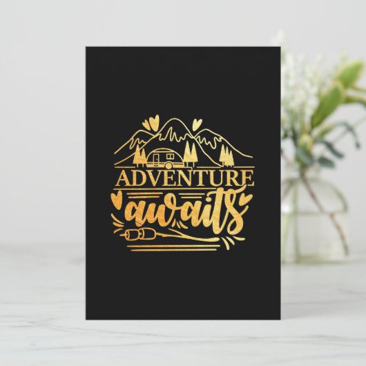 Camper Gift Adventure is op zijn plaats Save The Date (Staand voorkant)