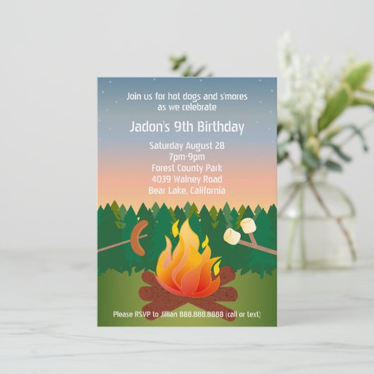 Campfire Birthday party van Hot Dogs en Smores Kaart (Staand voorkant)