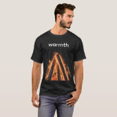 Campfire Warmth – Minimalist Flame T-Shirt (Voorkant volledig)