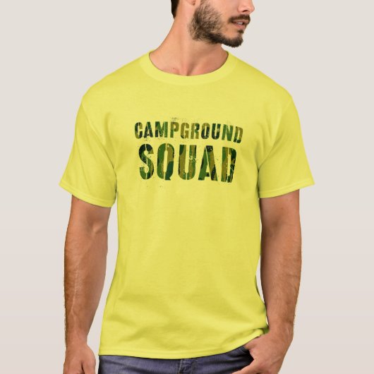 CAMPGROUND SQUAD Camo Summer Counselor T-shirt (Voorkant)