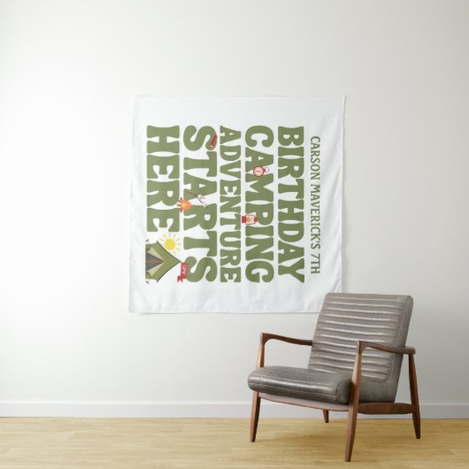 Camping Adventure Starts Here Kids Birthday  Wandkleed (In Situ (horizontaal))