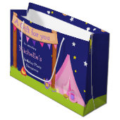Camping Birthday Party Sleepover Pink en Paars Groot Cadeauzakje (Voorkant Gekanteld)