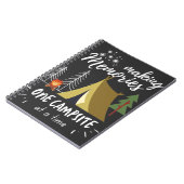 Camping die herinneringen maken tegelijkertijd één notitieboek (Linkerzijde)