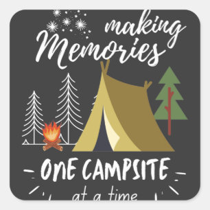 Camping die herinneringen maken tegelijkertijd één vierkante sticker