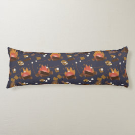 Camping Fire Outdoor Adventure & Marshmallows Lichaamskussen