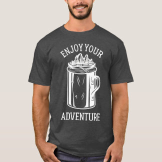 Camping Geniet van je Avontuur Koffiemok Kano fam T-shirt
