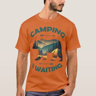 Camping is aanstaande Grappige Beer Kampeerder Cad T-shirt
