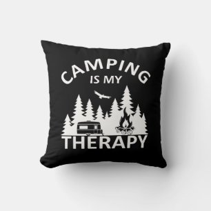 Camping is mijn therapie grappige camper slogan kussen
