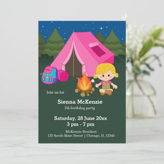 Camping jarig meisje kaart (Staand voorkant)