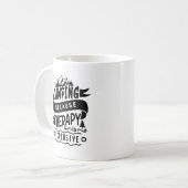 Camping Omdat de therapie dure Typografie-Mok is Koffiemok (Voorkant links)