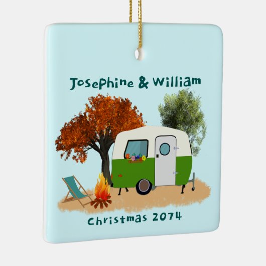 Camping Paar Gepersonaliseerd Kerstmis Ornament (Rechts)