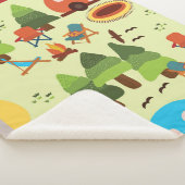 Camping scene - caravan, kampeerstoelen, vuurpleis sherpa deken (3/4)