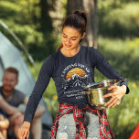 Camping Squad Modern Family Matching Ma T-shirt<br><div class="desc">Op een familiekampeervakantie? Pas deze camping retro kampeerkamp shirten voor de gehele familie aan door uw familienaam of douanetekst, en jaar van het avontuur toe te voegen. Ik hoop dat het niet alleen over het koele ontwerp is dat uw oog betrapt maar het feit dat u het nooit in een...</div>