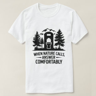 Camping Toilet Humor Mountain Forest grafische kun T-shirt