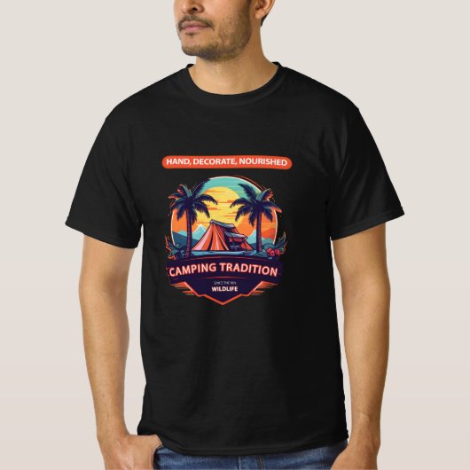 Camping Traditie: Zonsondergang Avontuur Onder Pal T-shirt (Voorkant)
