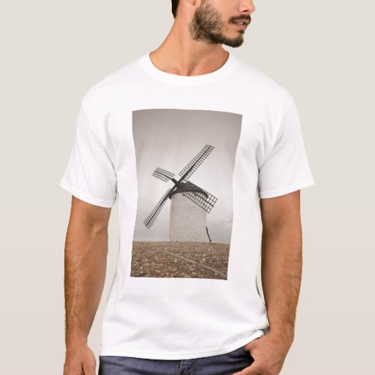 Campo de Criptana, antieke windmolens van La Manch T-shirt (Voorkant)