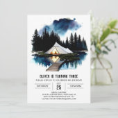 Campout onder de sterren verjaardagsuitnodiging kaart (Staand voorkant)