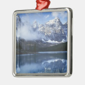 Canada, Alberta, Banff National Park, Lake Metalen Ornament (Links)