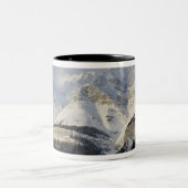 Canada, Alberta, Banff National Park. Uitzicht van Tweekleurige Koffiemok (Center)