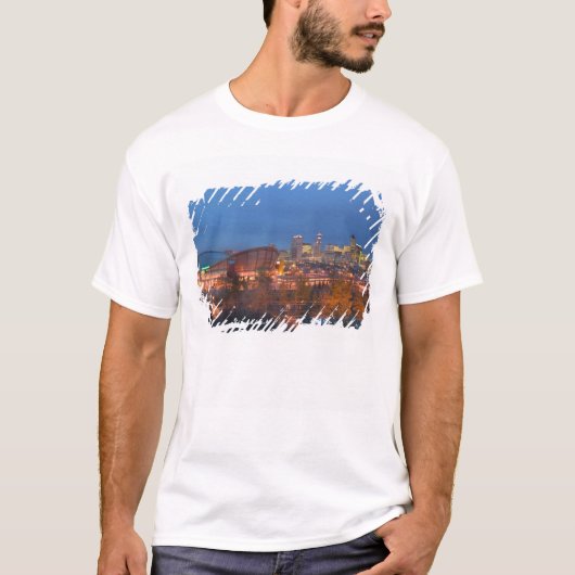 Canada, Alberta, Calgary: Stadsgezicht vanaf 4 T-shirt (Voorkant)