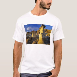 Canada, Alberta, Drumheller. Hoodos. T-shirt