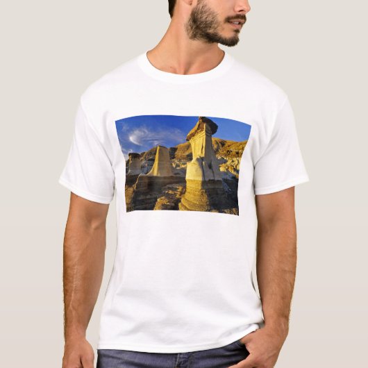 Canada, Alberta, Drumheller. Hoodos. T-shirt (Voorkant)