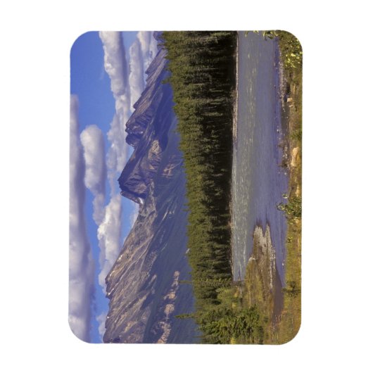 Canada, Alberta, Jasper National Park. Groot Magneet (Verticaal)
