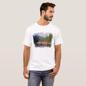 Canada, Alberta, Moraine Lake. De glassy T-shirt (Voorkant volledig)