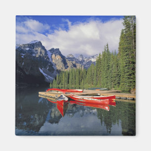 Canada, Alberta, Moraine Lake. Het glasachtige Magneet