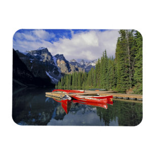 Canada, Alberta, Moraine Lake. Het glasachtige Magneet
