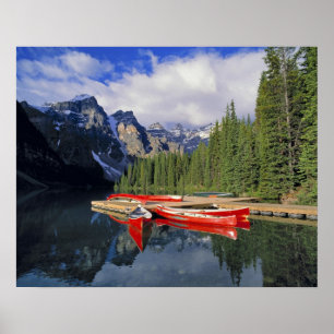 Canada, Alberta, Moraine Lake. Het glasheldere Poster