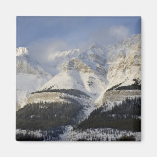 Canada, Alberta, Nationaal park Banff. Uitzicht op Magneet