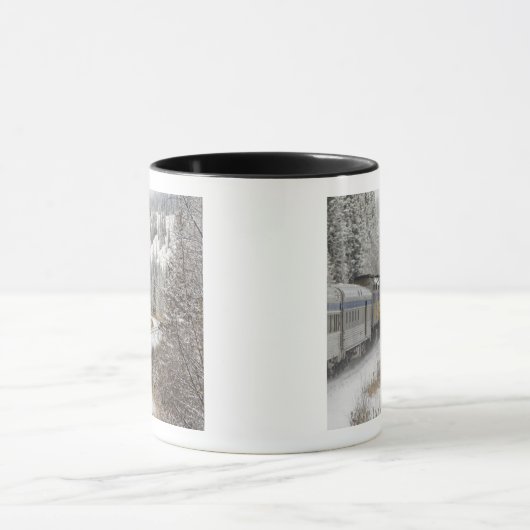 Canada, Alberta. Sneeuwtrein VIA Rail tussen Mok (Midden)