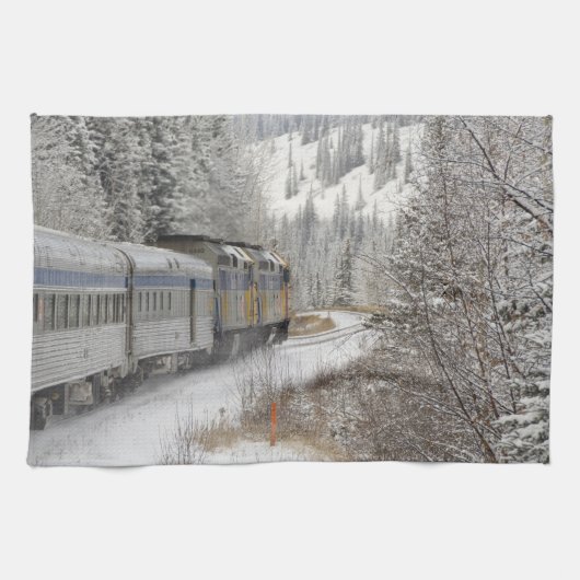 Canada, Alberta. Sneeuwtrein VIA Rail tussen Theedoek (Horizontaal)