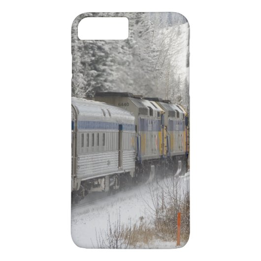 Canada, Alberta. VIA Rail Sneeuwtrein tussen Case-Mate iPhone Case (Achterkant)